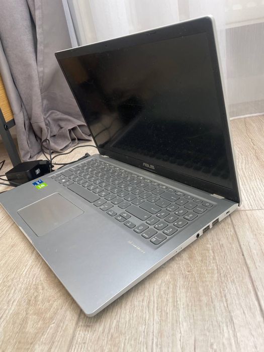 Ноутбук asus X515E