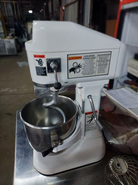 Планетарный миксер 8 литров Spar SP-800A-B. Б/У