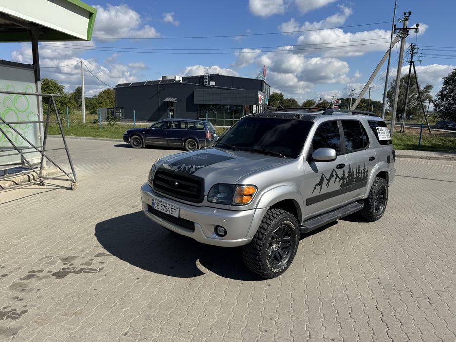 TOYOTA SEQUOIA  у відміному стані як зовні так і технічно.