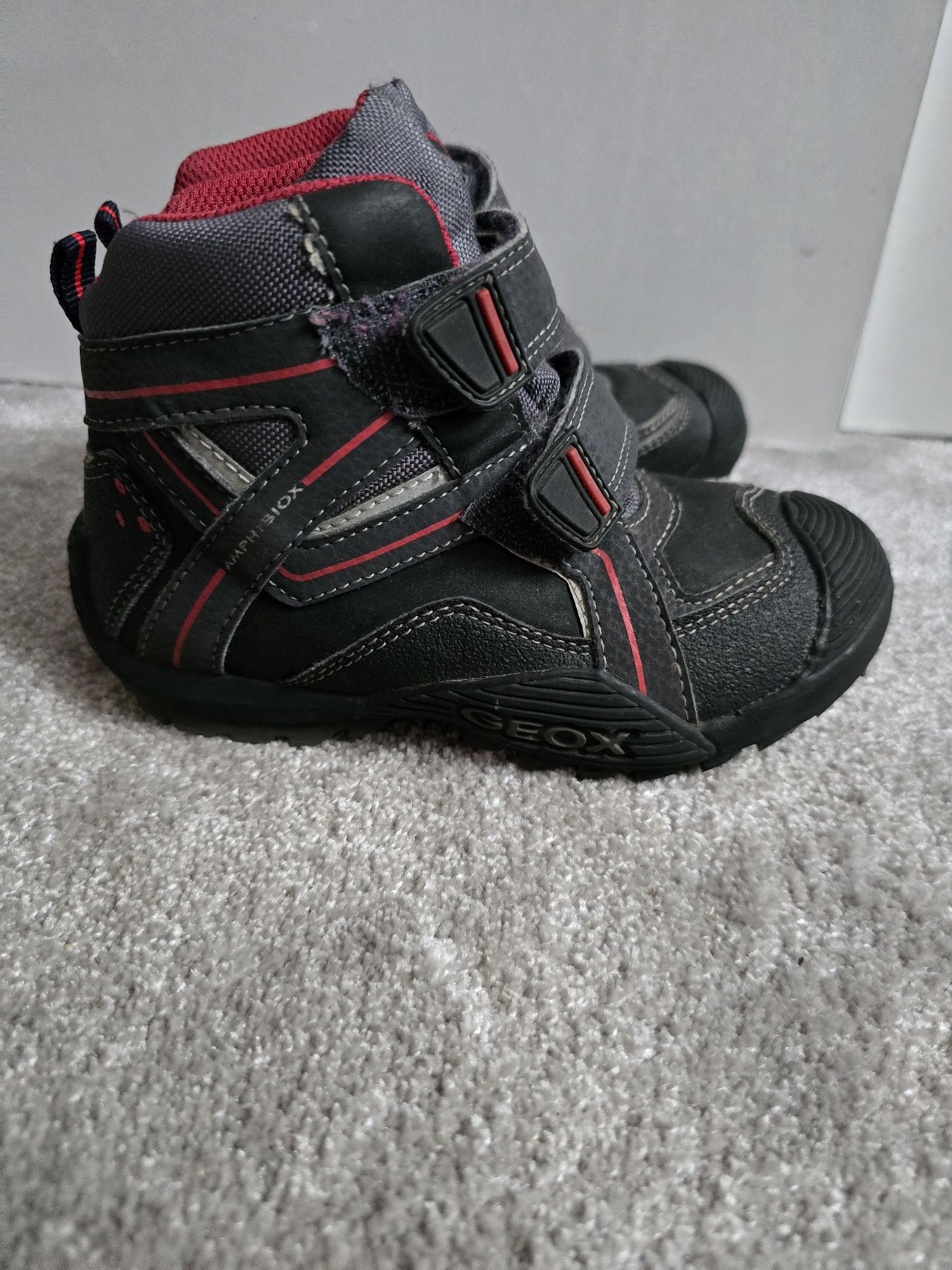 Buty botki  dziecięce  Geox rozmiar 28 na rzepy