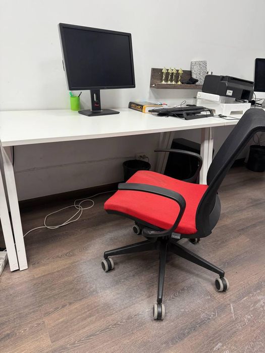 Большие столы кресла менеджера