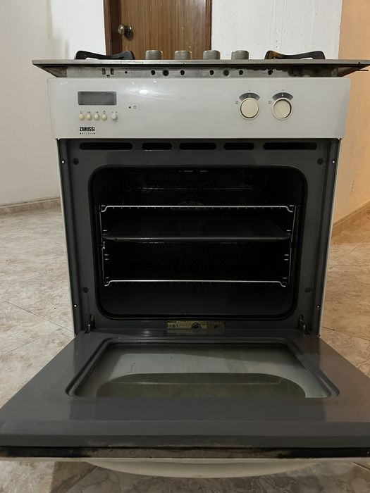 Placa e forno Zanussi a gás