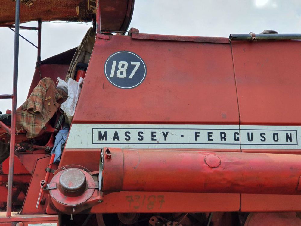 Комбайн  Massey Ferguson 187 , 1973 + січкарня на рухомих ножах