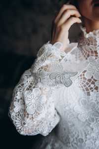 Весільна сукня з мереживом