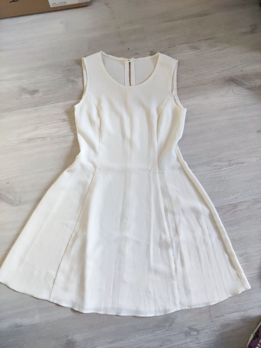 Sukienka prosta litera A beżowa biała ecru lekka krótka elegancka