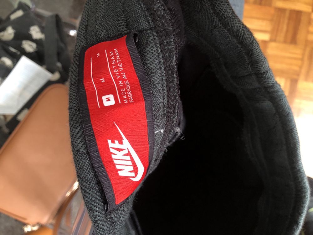 Calças Nike Tech Fleece