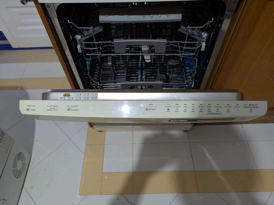 Máquina de lavar loiça Candy Evospace Maxiplates