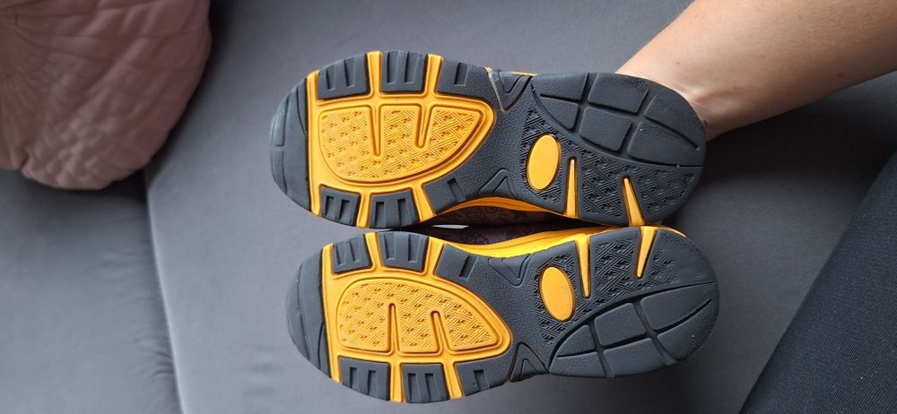 Świecące buty Looney tunes adidasy 32