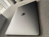 MacBook Air 13” Retina (A1932) -i5 / 16 GB / 256 GB SSD – stan idealny