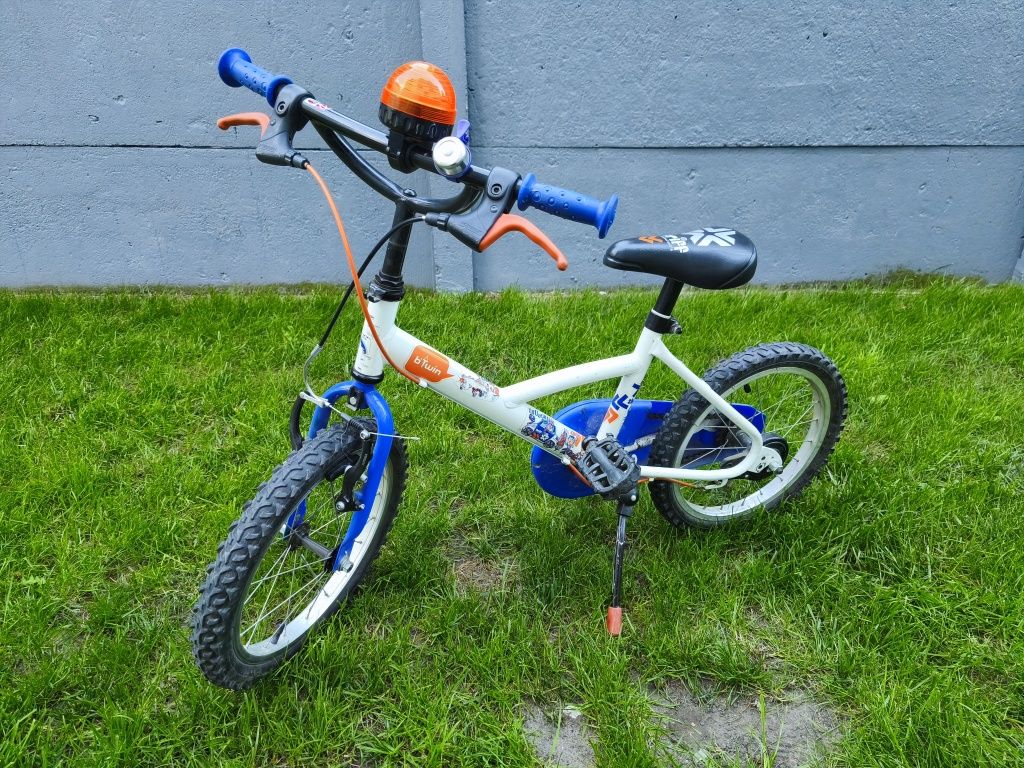 Rower Btwin 16 Sheriff Kask gratis