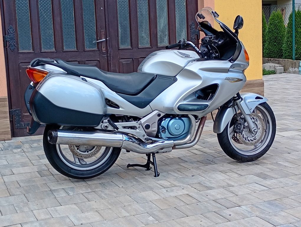 Honda  deauville NTV 650 sprowadzony z Belgii z 2002 roku