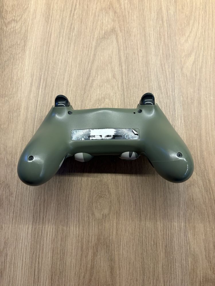 Konsola ps4+dualshock 4 (pad)