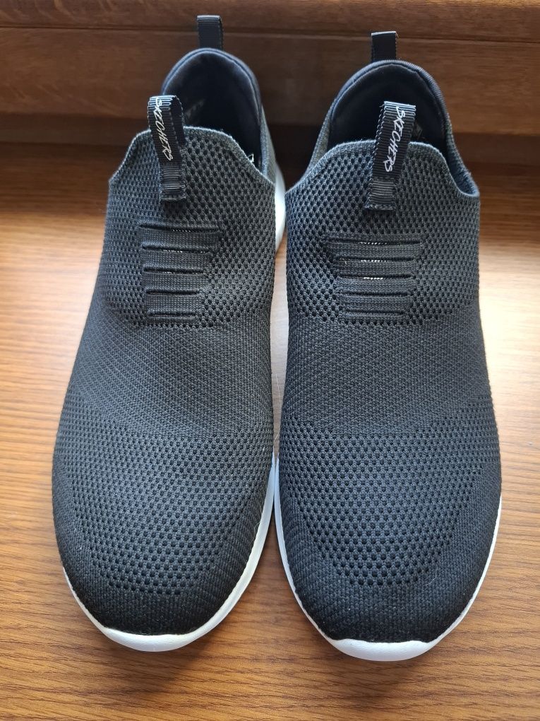 Кросівки літні Skechers р.40