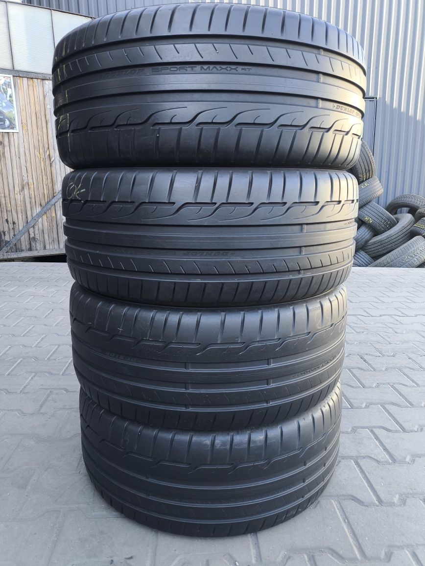 235/40/19 Dunlop Sport MaxxRT Komplet