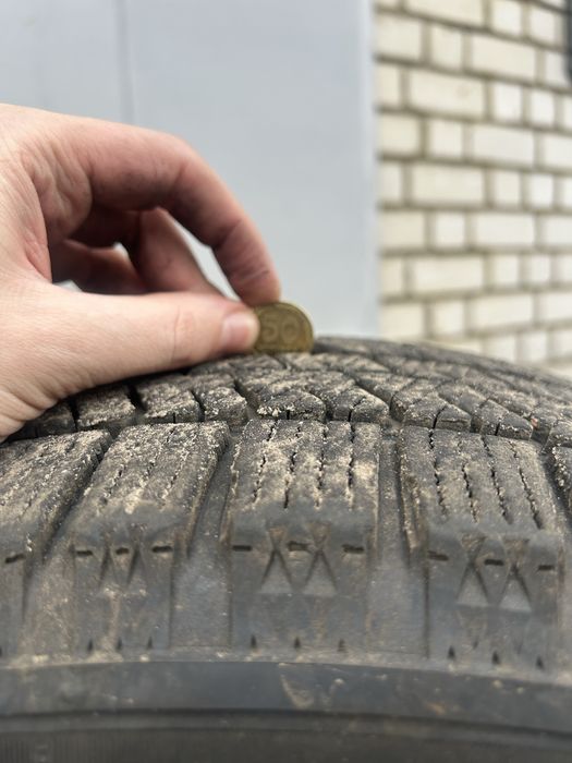 Bridgestone Blizzak 205/60/16 22го року