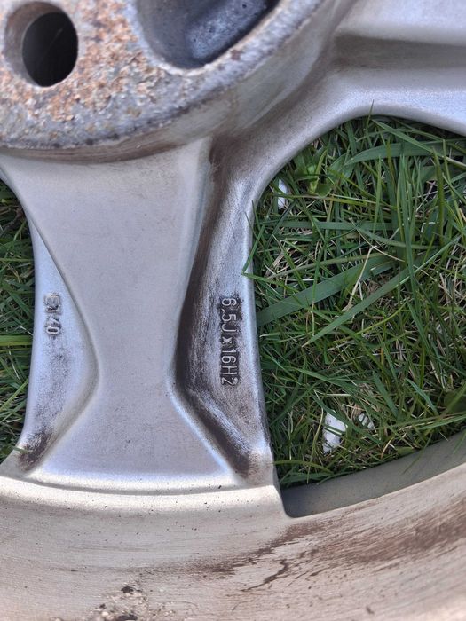 Sprzedam felgi aluminiowa do astry h 16