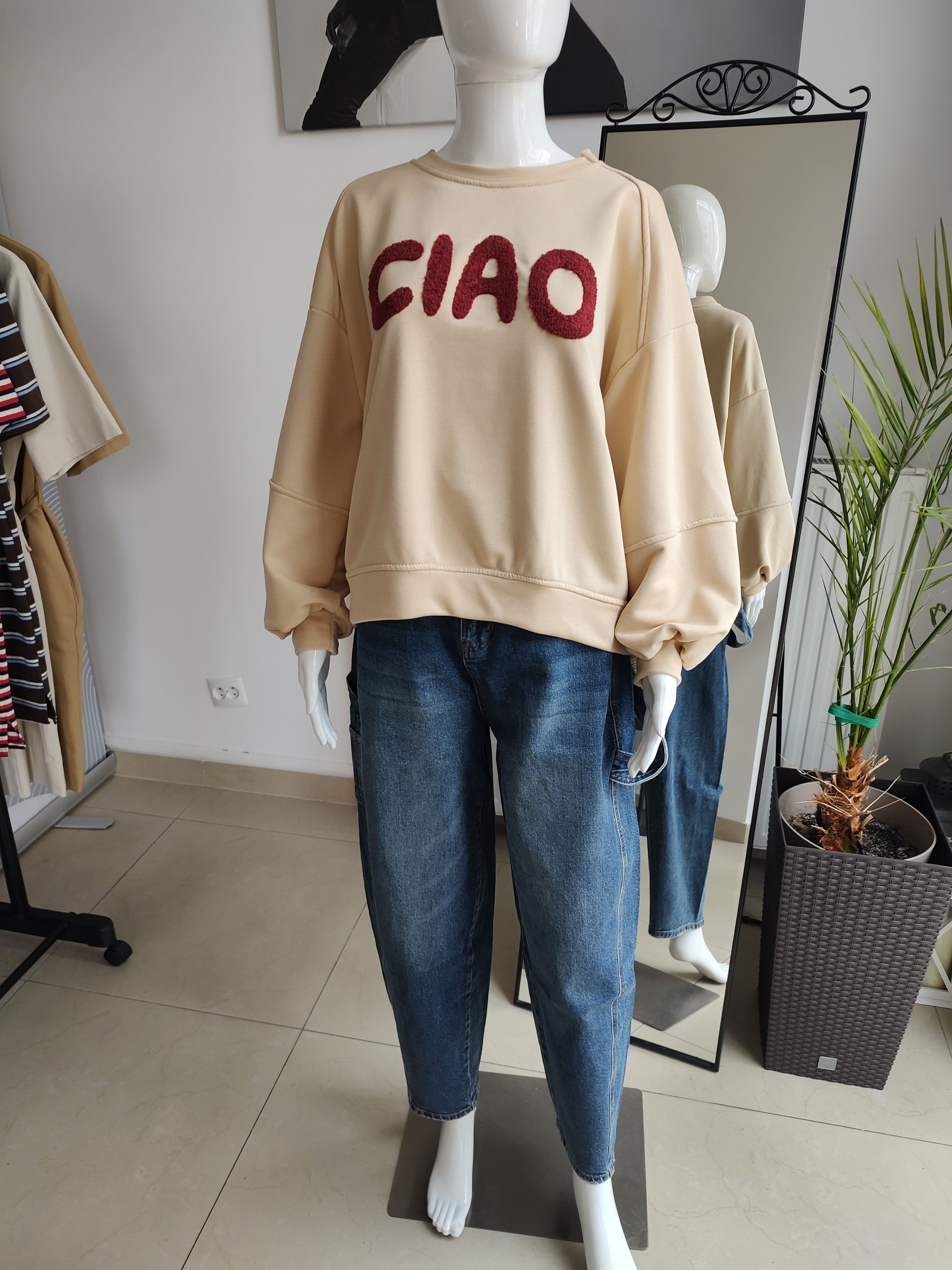 Bluza oversize z napisem Ciao - maślany One size Azara