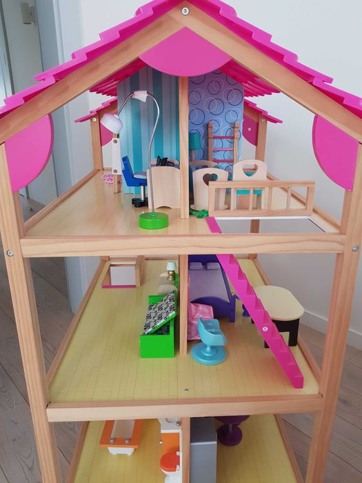 Кукольний домик деревьяний