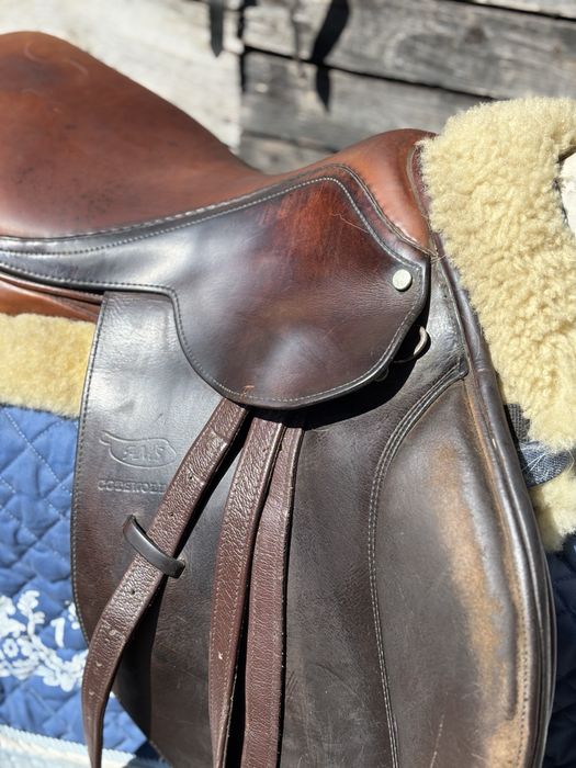Skokowe brazowe siodlo close contact recznie szyte na zamowienie