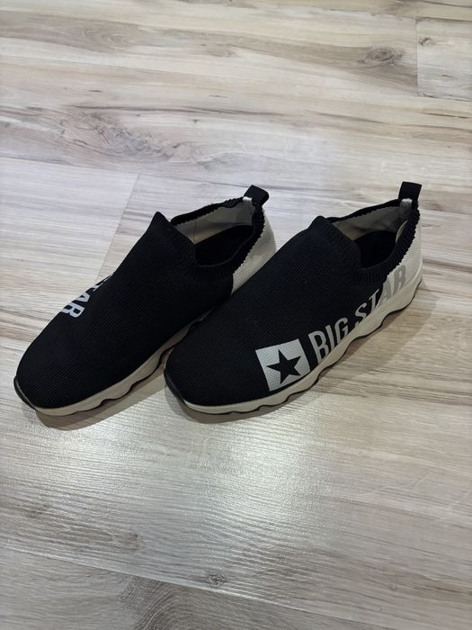 Продам жіночі мокасини