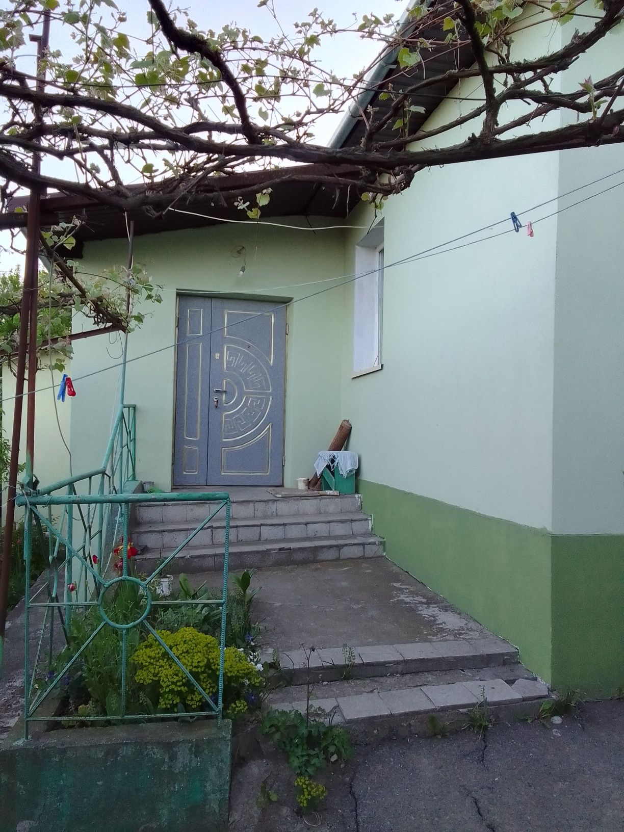 Продам будинок в м.Городок Хмельницької області ,центр.все шагові дост