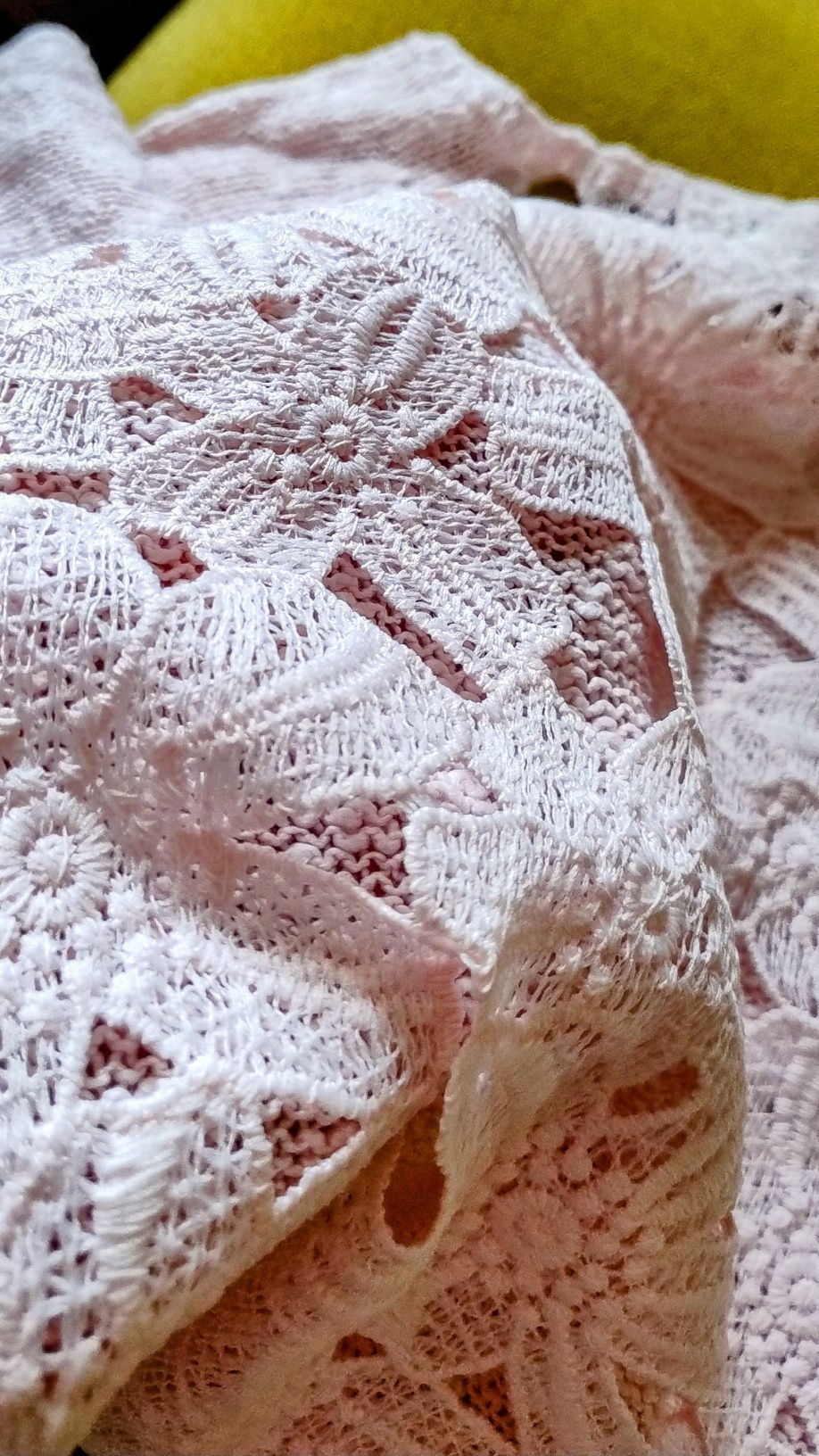 Letni, dzianinowy sweter z koronkowymi plecami,100% bawełna