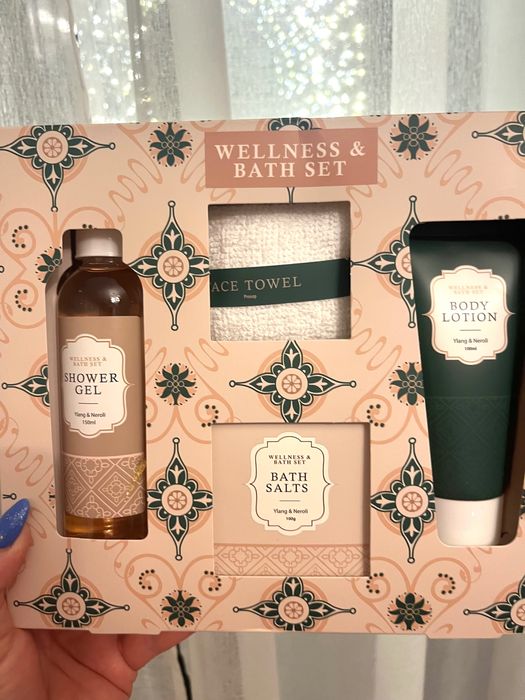 Zestaw kosmetyków przywieziony z Amsterdamu Sephora święta Mikołaj