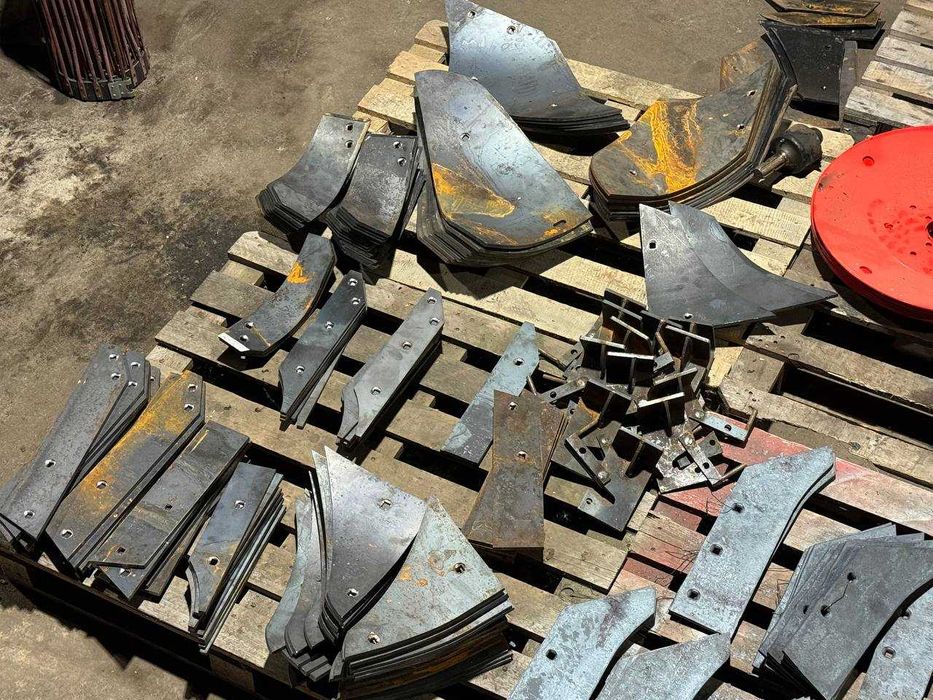 леміш,лемех,відвал,отвал плуга Польща 25,30 БОР ОРИГІНАЛ запчастини!