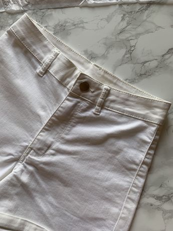 Białe spodenki szorty High waist H&M