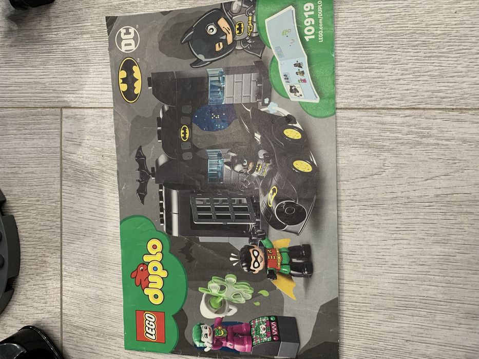 Lego Duplo Jaskinia Batmana 10919 i Motocykl policyjny 10900