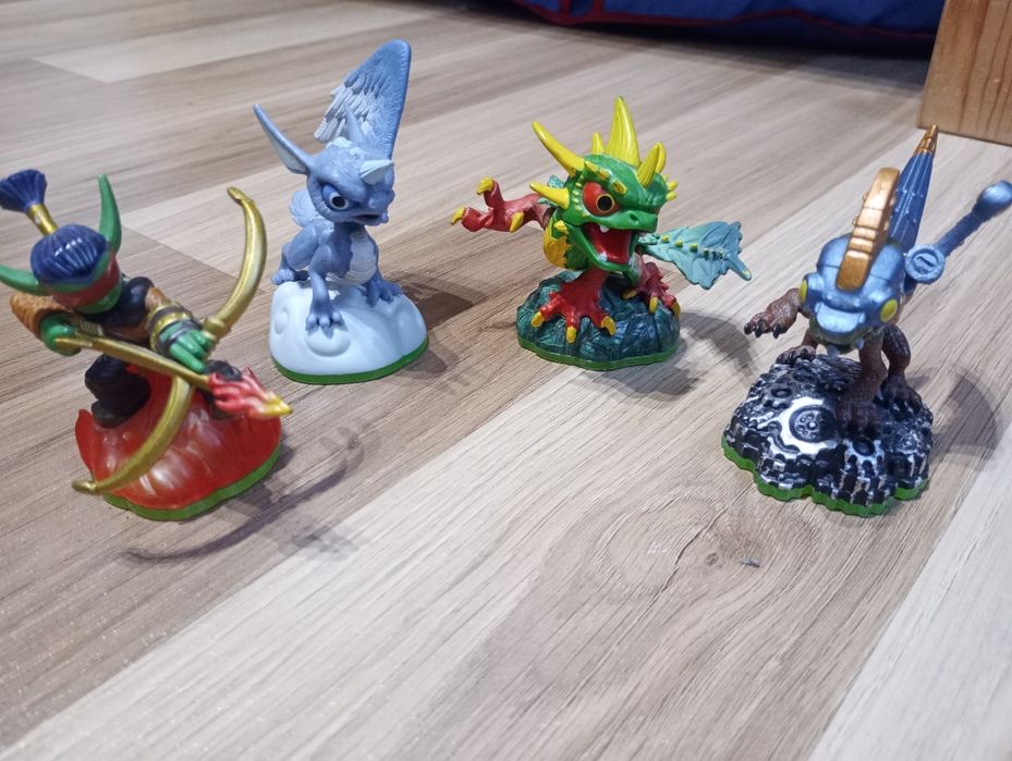 Figurki smoka zestaw