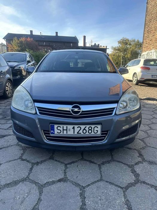 Opel Astra Opel Astra H 1.6 2007, benzyna, Webasto