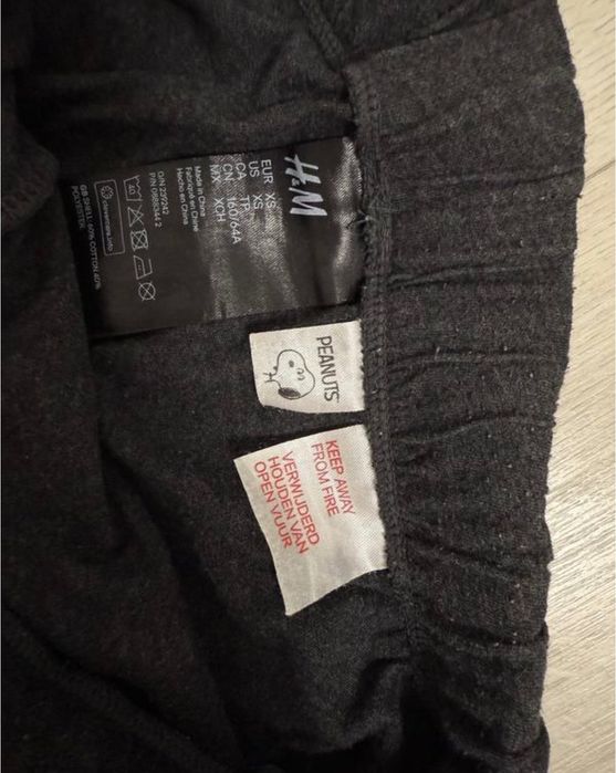 Легкі шорти з міцною резинкою