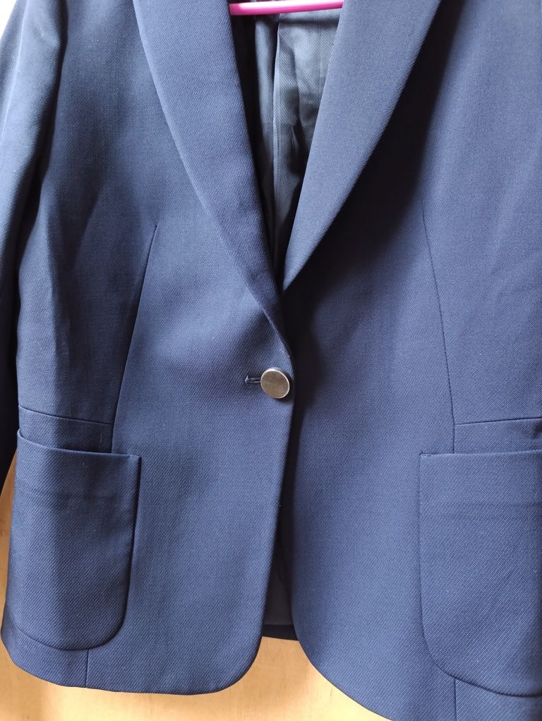 Класичний жіночий піджак від Massimo Dutti