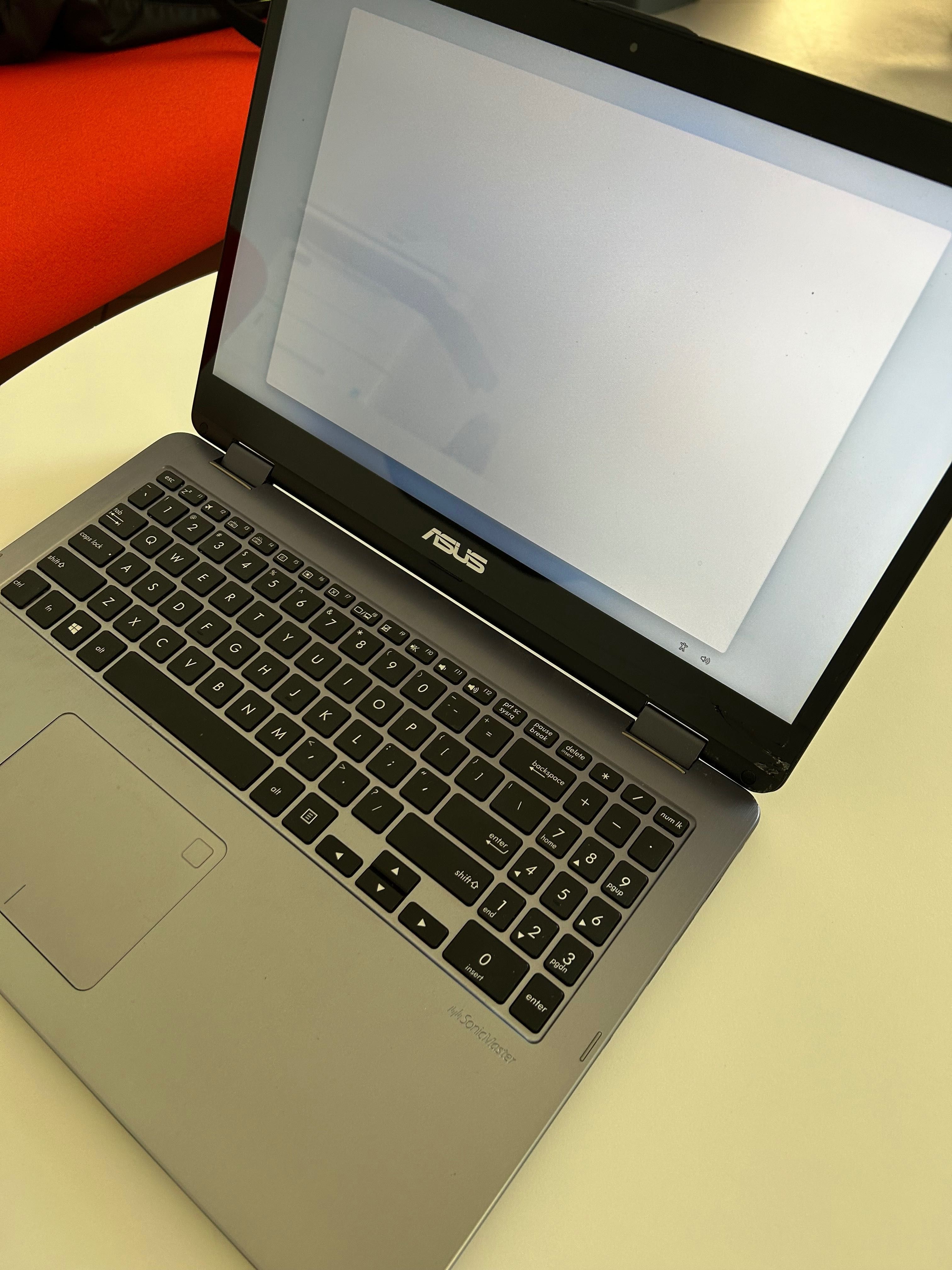 Laptop Asus Vivobook