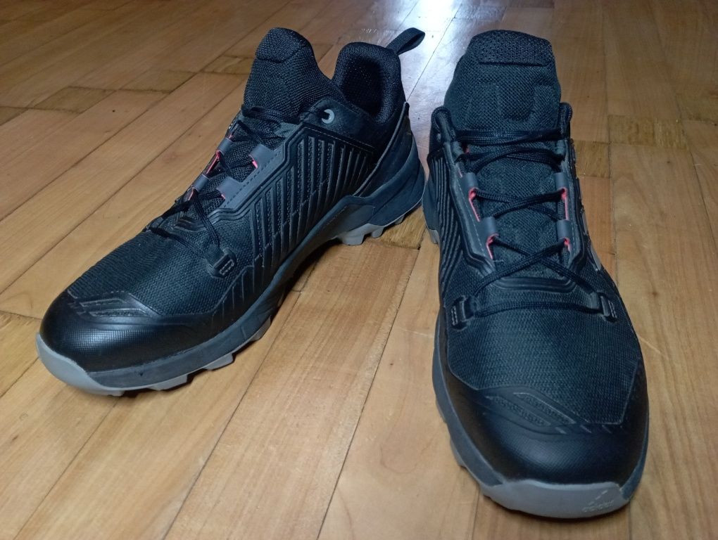 Кросівки Adidas Terrax Swift R3