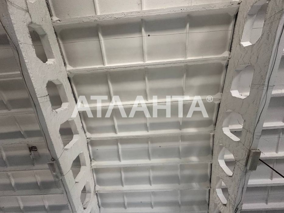 Оренда складів великих площ, є офісні, жилі та комерц приміщ