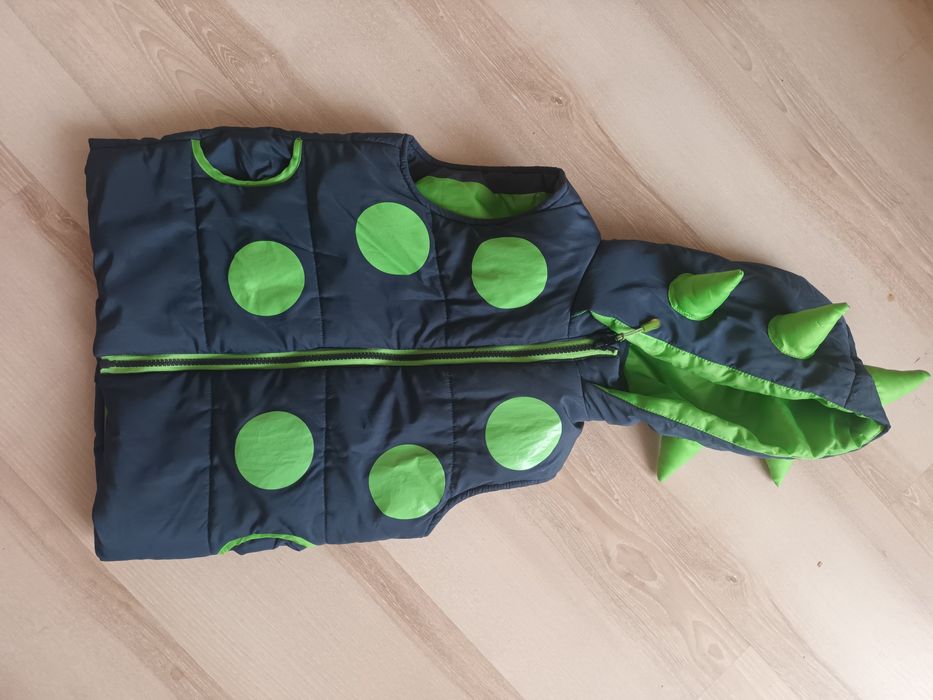 Kamizelka kurtka i koszula paka