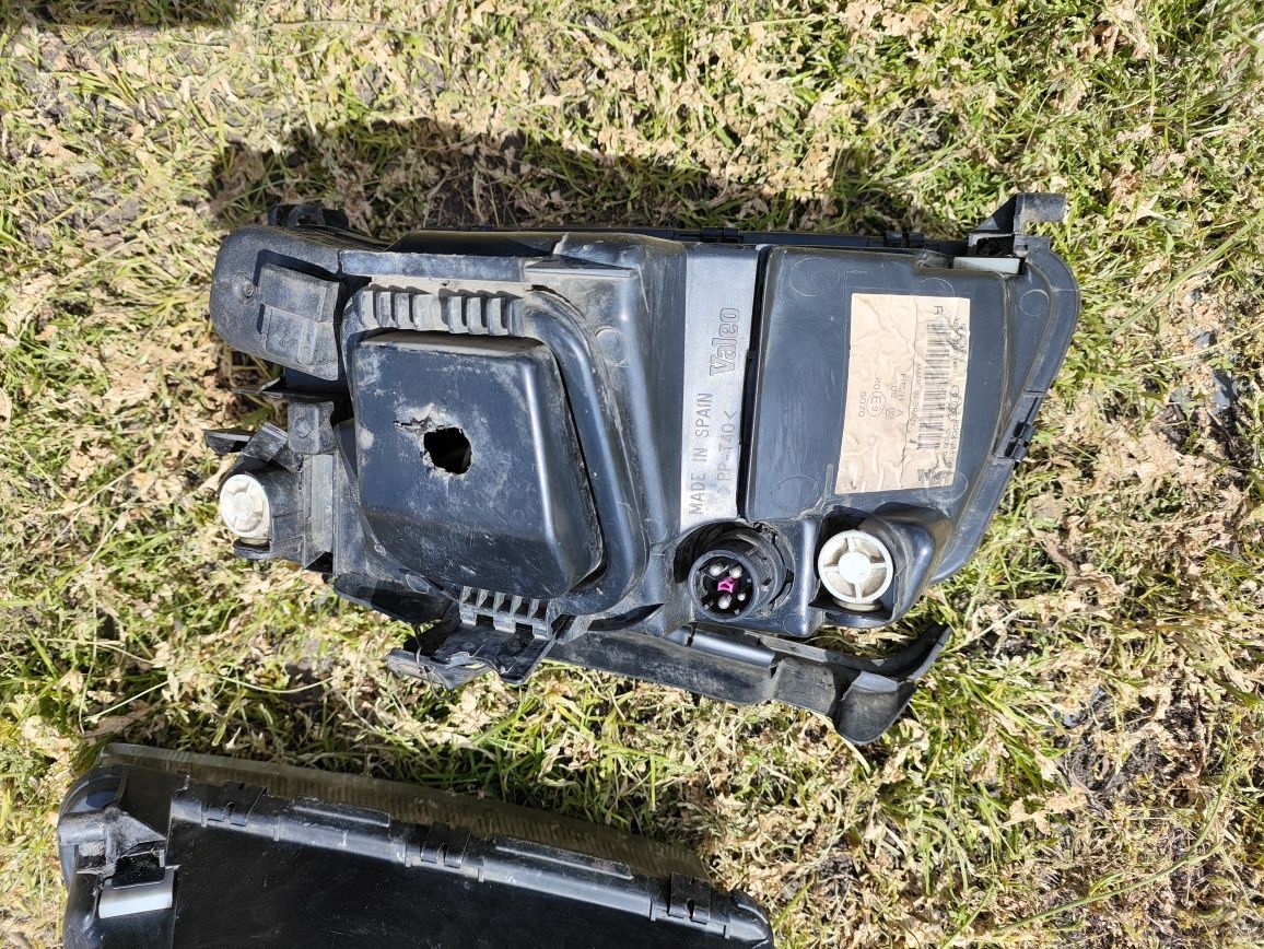 Audi A4B5 1995-1999 фари 8D0941003C 8D0941004A   VALEO оригінал