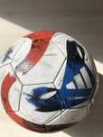 Футбольний мяч adidas