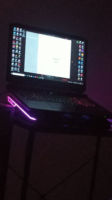 Продам ноутбук відеокарта gtx 980 8gb intel core i7 6700k 32gb ram