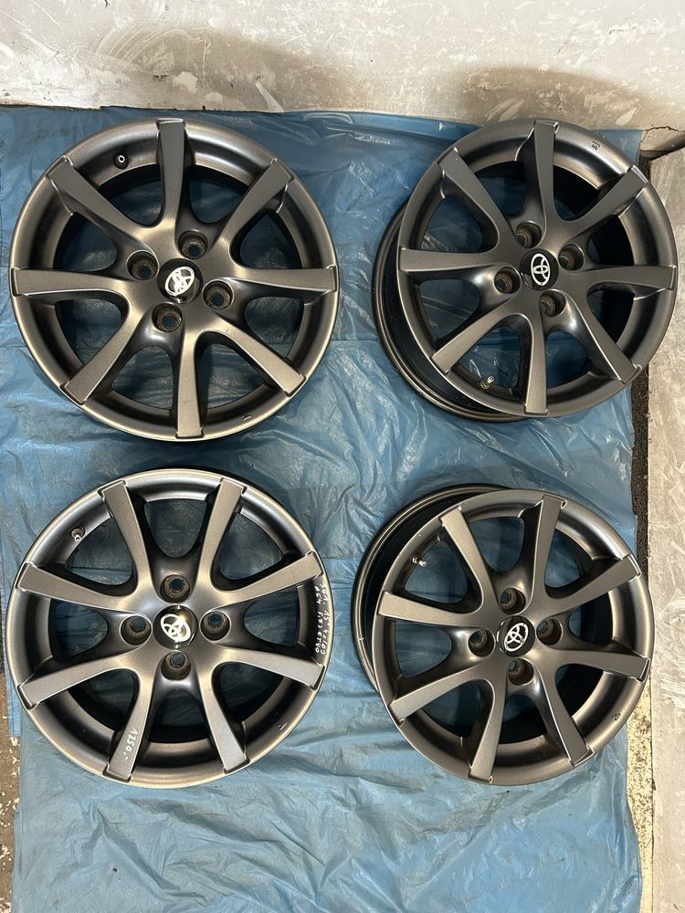 361 Felgi Aluminiowe TOYOTA R 15 4x100 Bardzo Ładne