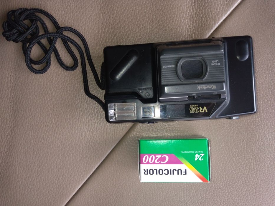 Máquina Fotográfica KODAK RV 35 de rolo