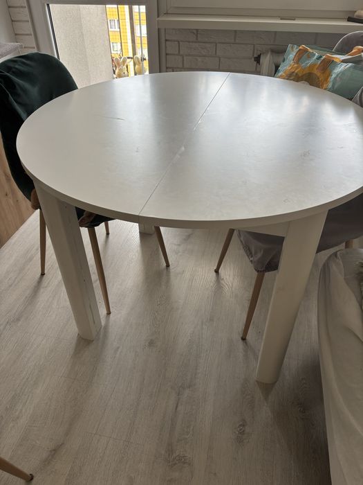 Duży okrągły stół -rozkładany