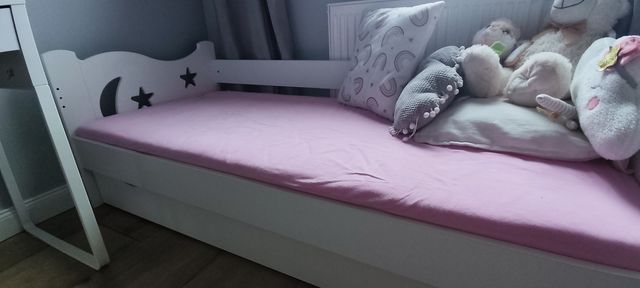 Łóżko łóżeczko z materacem 160x70, dla chłopca/ dziewczynki