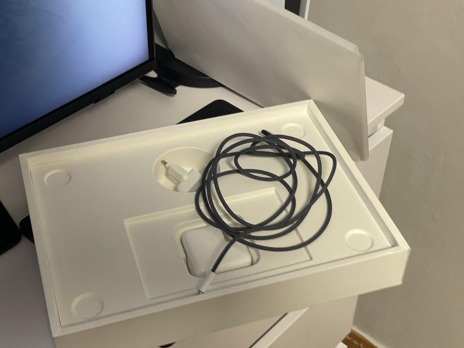 MacBook Air 13.6" M3 2024 Midnight
