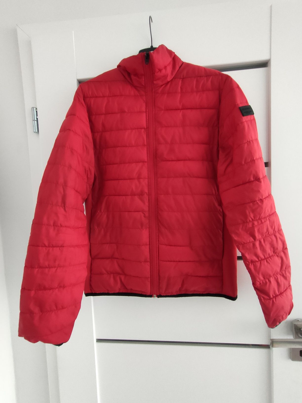 Czerwona pikowana przejściowa kurtka męska Jack&Jones S