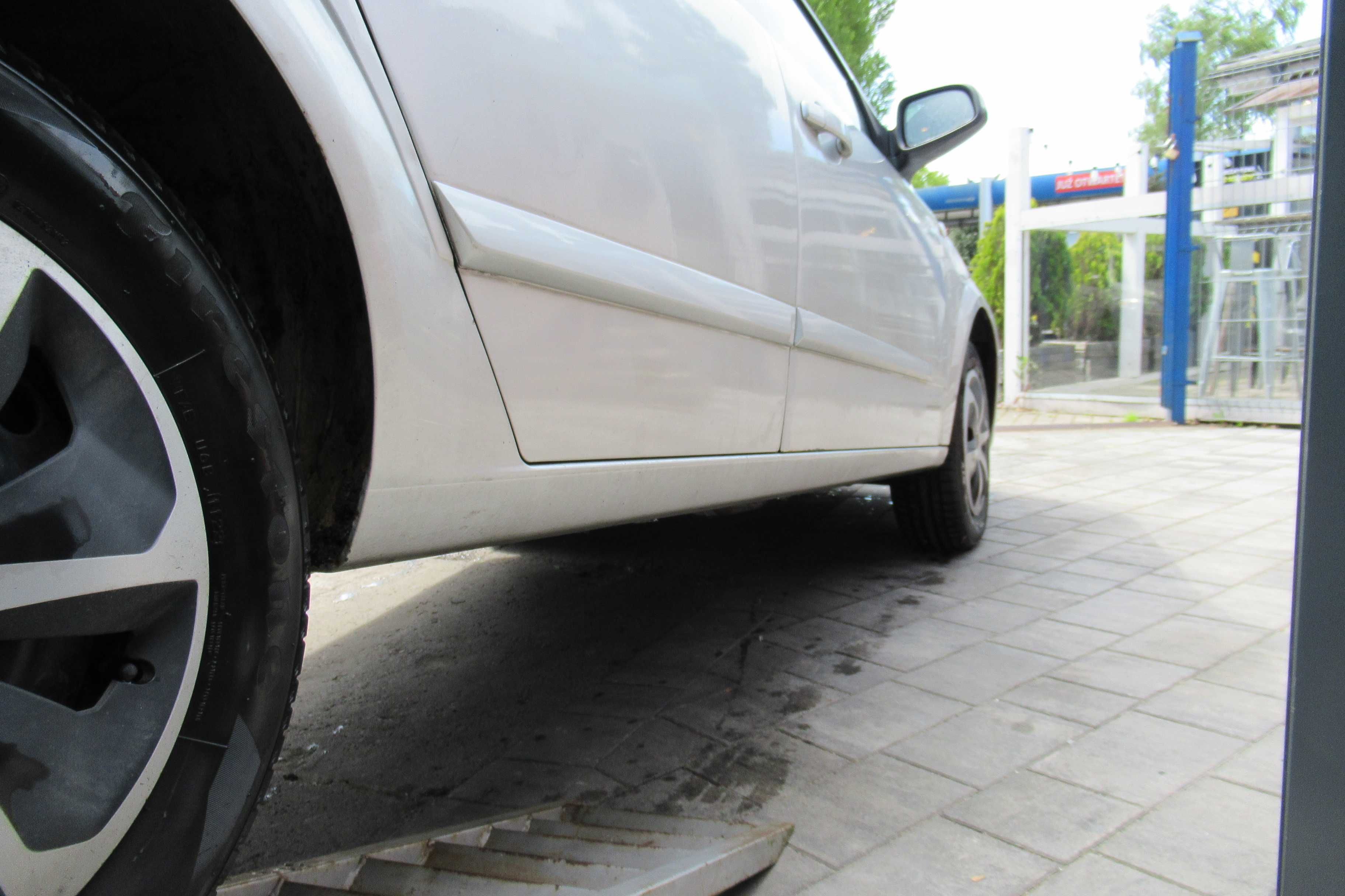 ASTRA H 1.6 benzyna kombi b. dobry stan techniczny 2 komplety opon hak