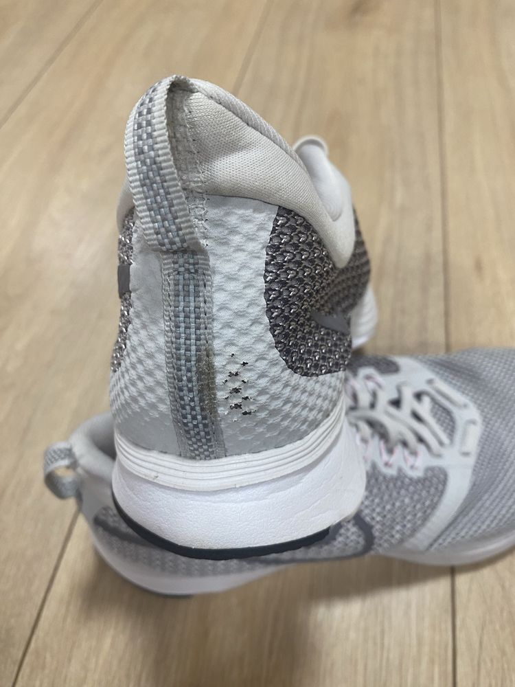 Buty Nike rozmiar 40.5 26 cm