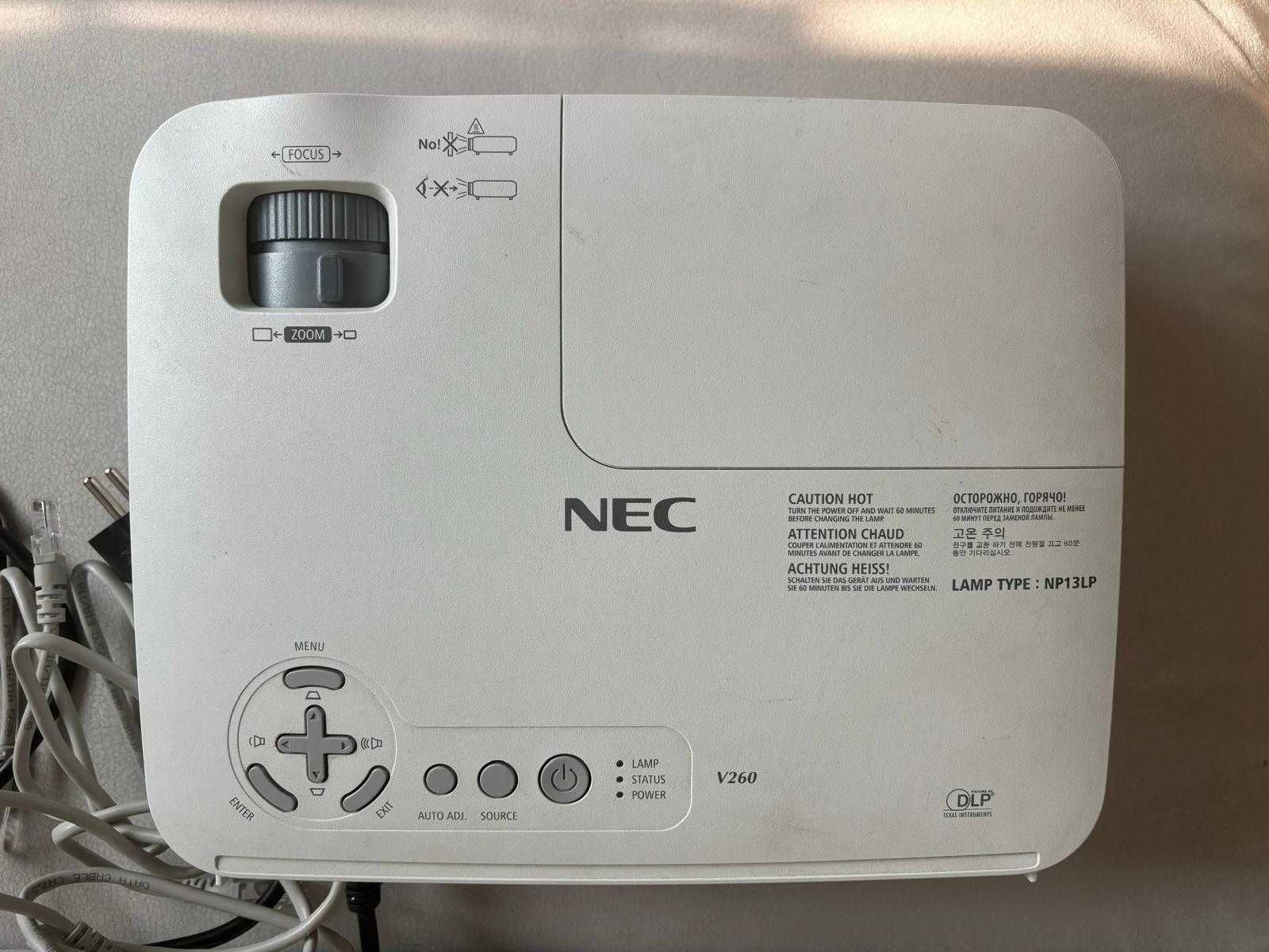 Projektor NEC V260G